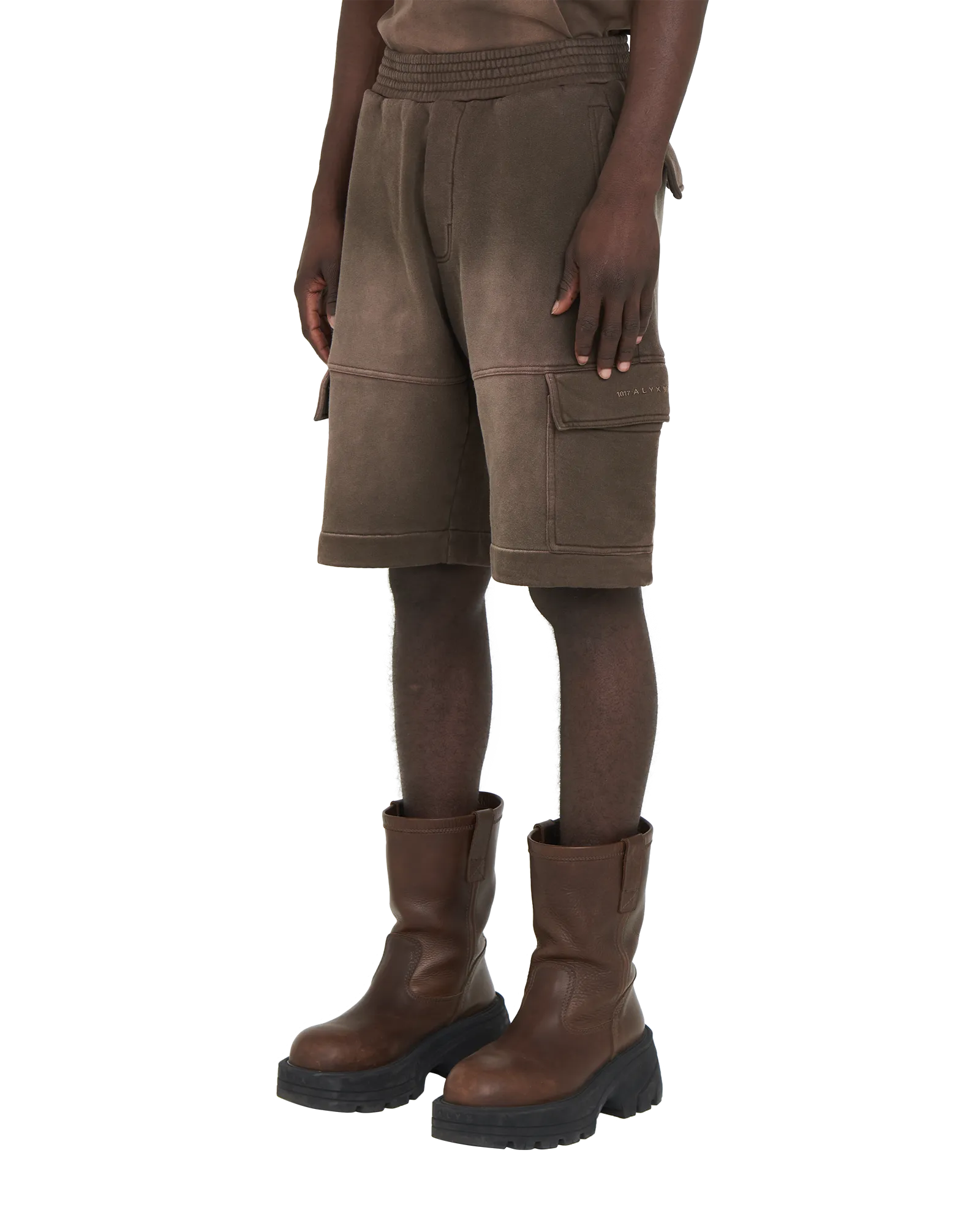 BROWN GARMENT DYE CARGO SHORTS