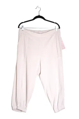 EZZE WEAR Women Capri Pants Regular fit in White - L