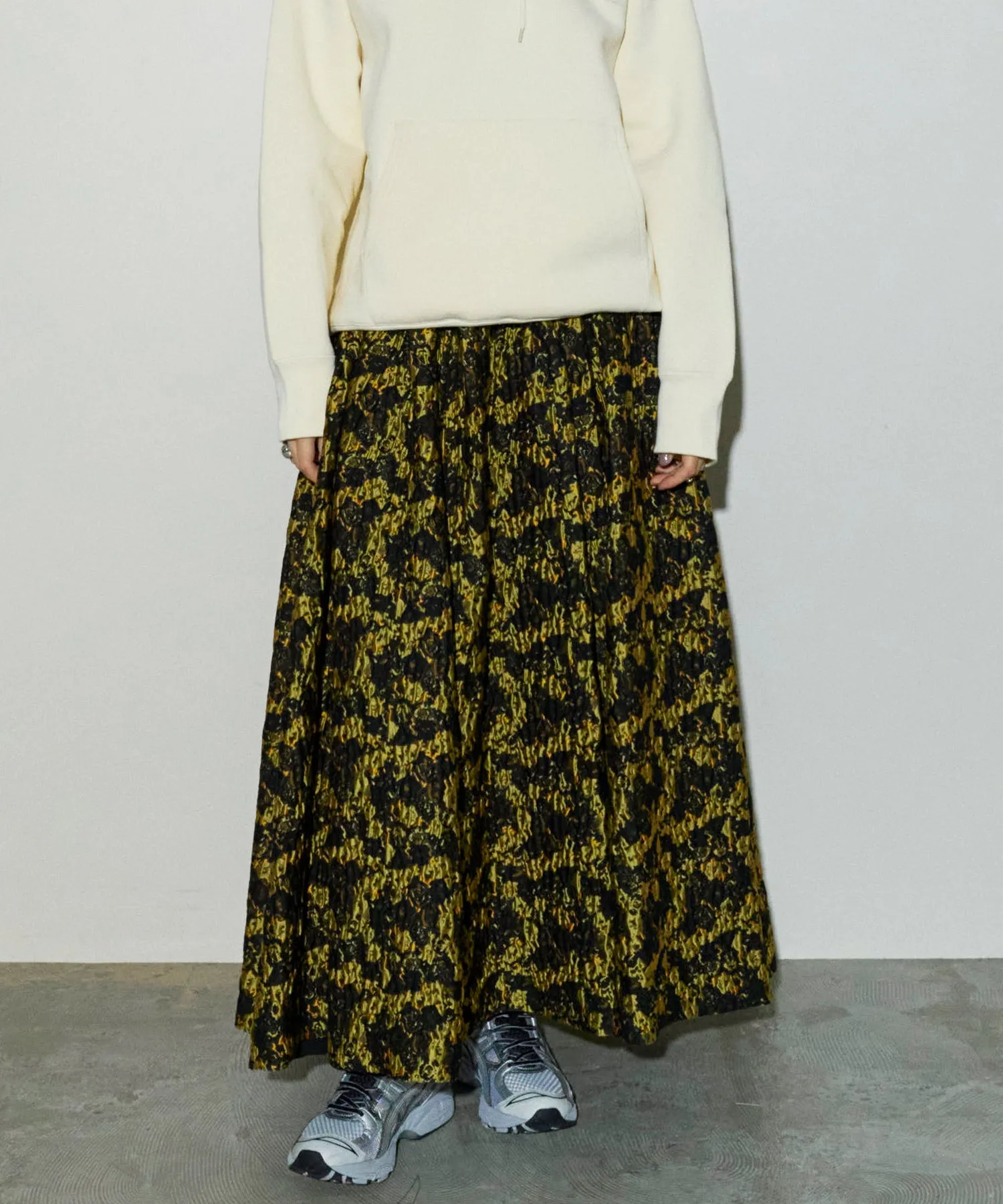 Floral Pattern Jacquard Voluminous Skirt