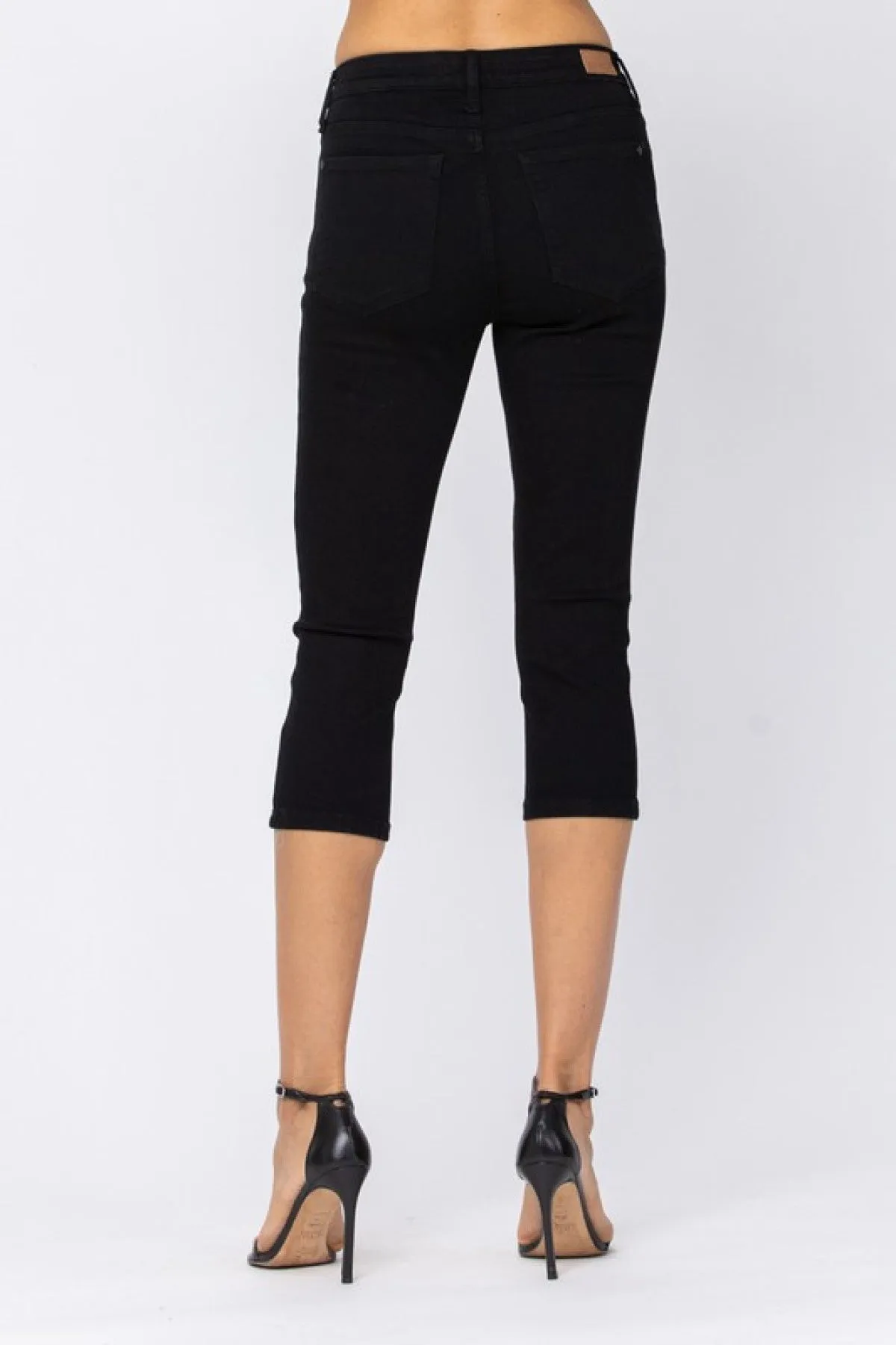 Judy Blue Mid Rise Black Skinny Denim Capri