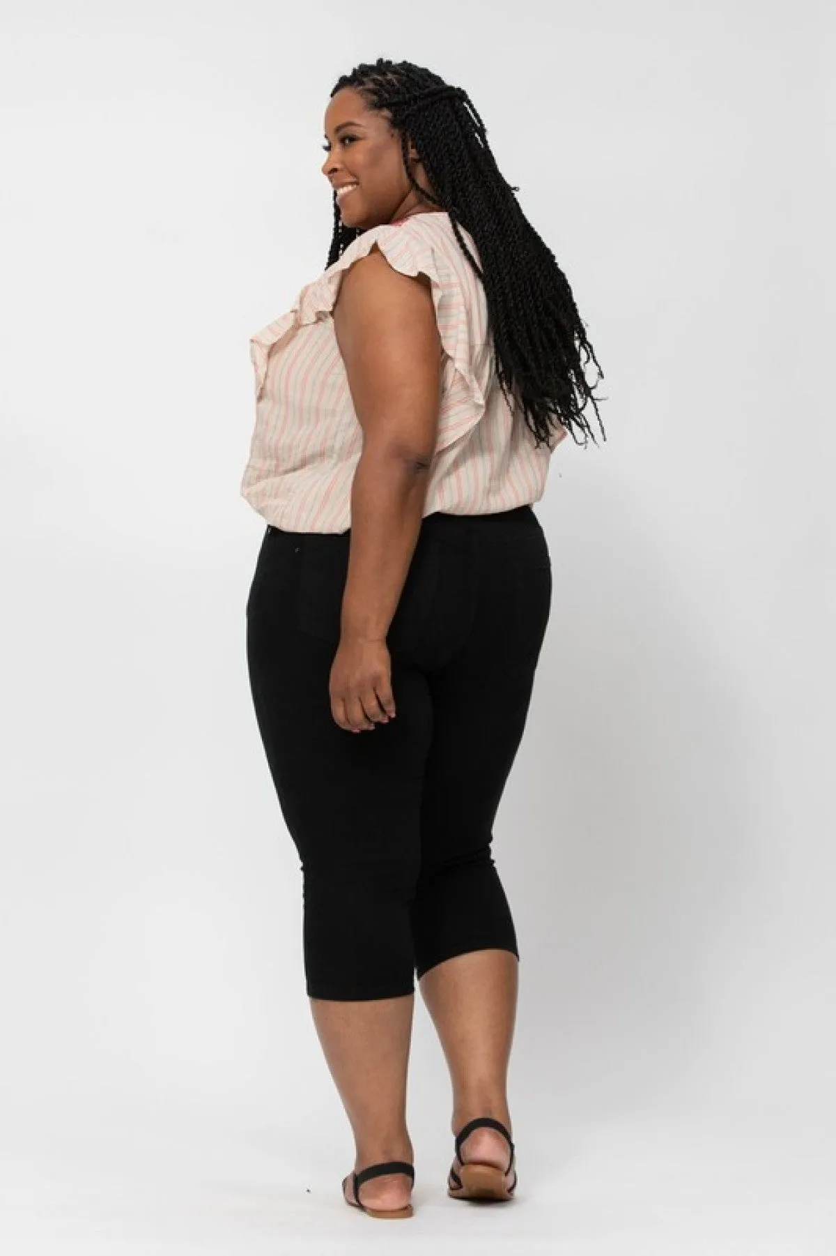 Judy Blue Mid Rise Black Skinny Denim Capri