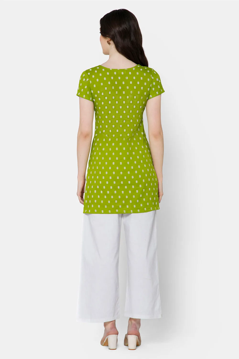 Mythri Women's Casual Tops with Minimalistic Mirror Embroidery With Lace At  The Neckline And Princess Line - Green - E013