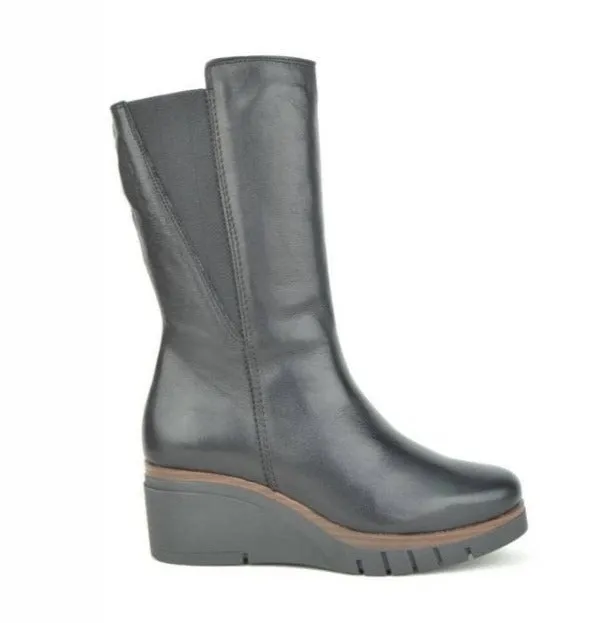Paula Urban 10 1138 Texas Black