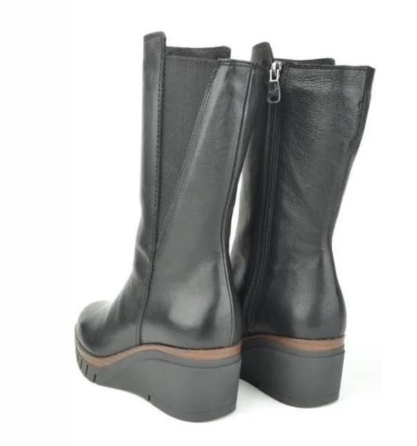 Paula Urban 10 1138 Texas Black