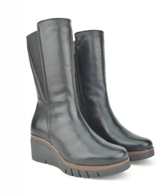 Paula Urban 10 1138 Texas Black