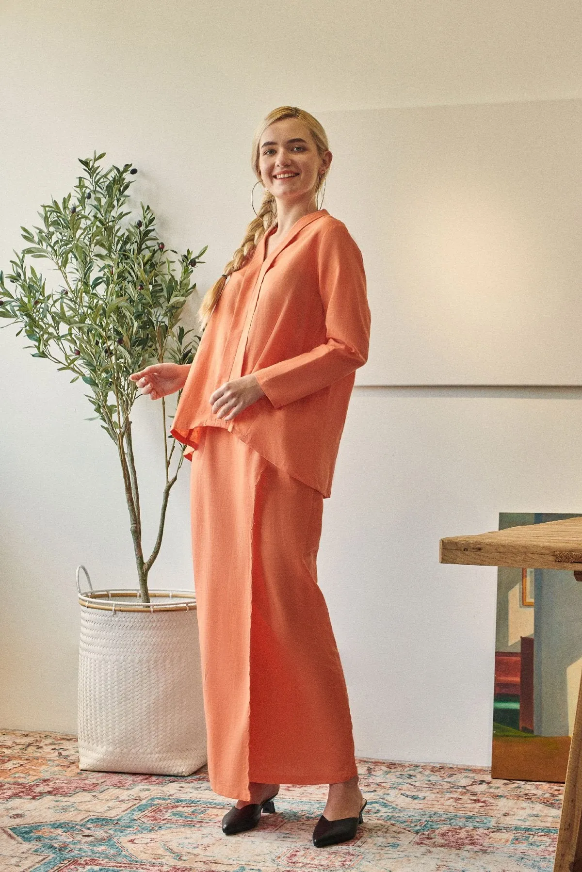 Rasa Sayang Women Scallop Skirt - Salmon
