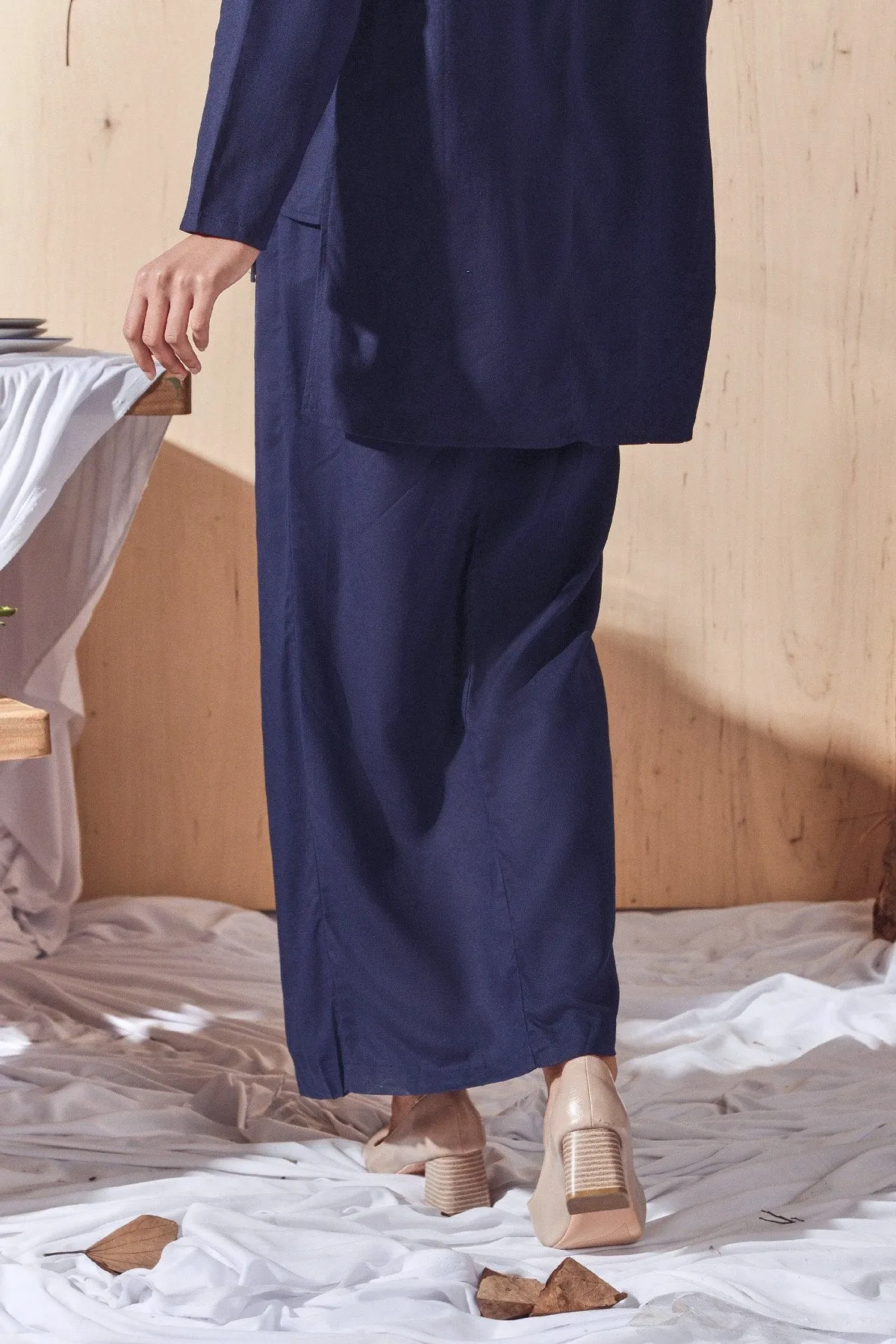 The Balik Women Buttons Folded Skirt - Navy Blue